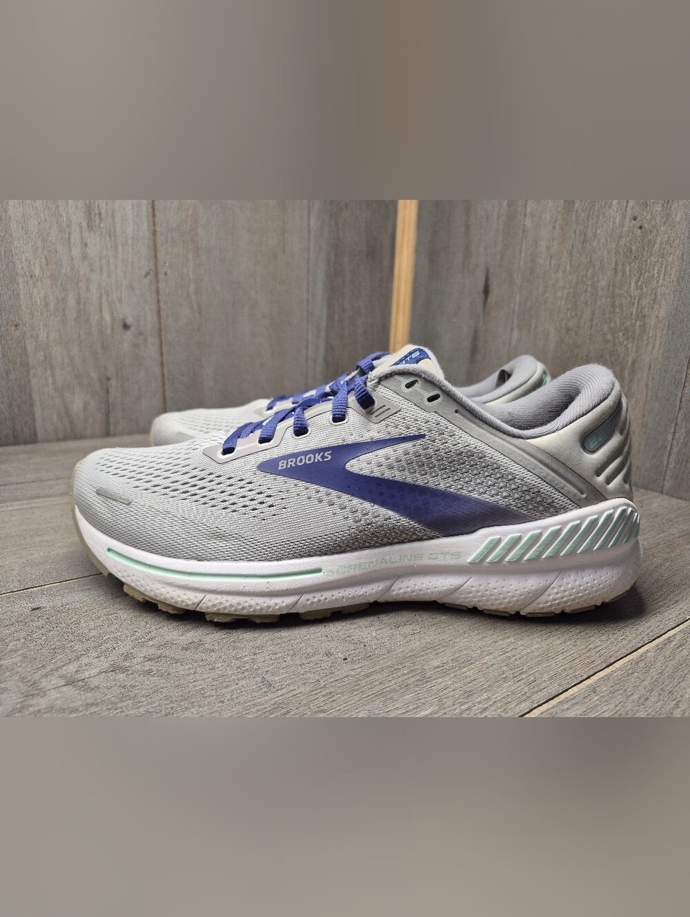 Brooks Adrenaline GTS 22 Running Training Sneaker Grey Multicolor (Womens Sz 10)